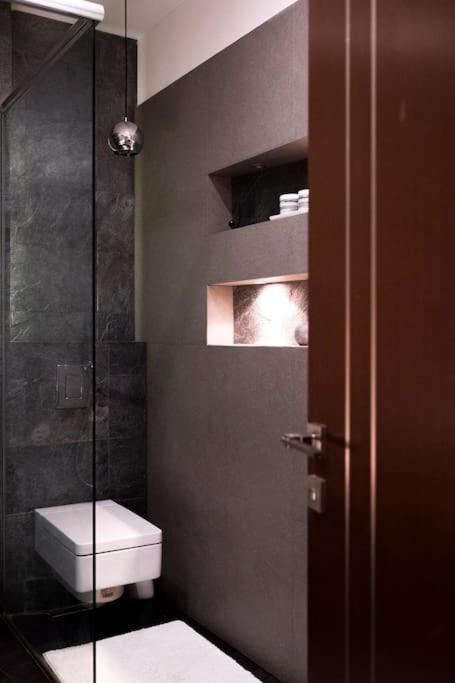 Evergreen - Old Town Spacious Stylish Apartment With Ac And One And A Half Bath, Baby & Kid- Friendly Bratislava Ngoại thất bức ảnh
