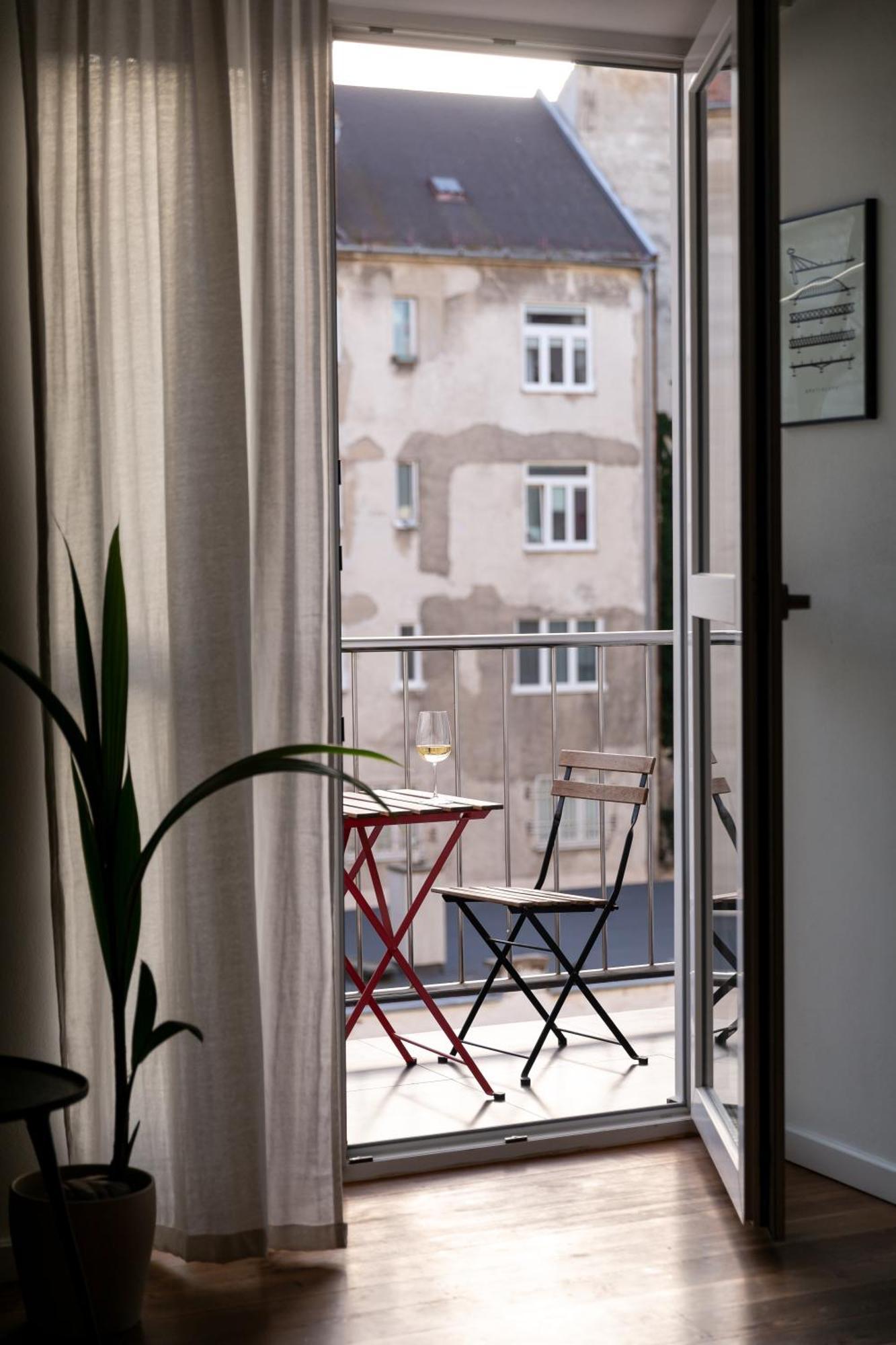 Evergreen - Old Town Spacious Stylish Apartment With Ac And One And A Half Bath, Baby & Kid- Friendly Bratislava Ngoại thất bức ảnh